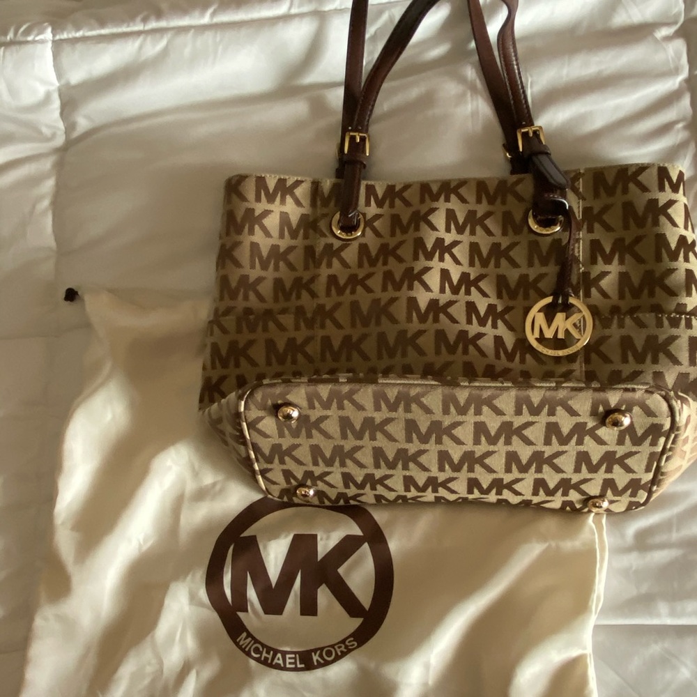 Michael Kors purse